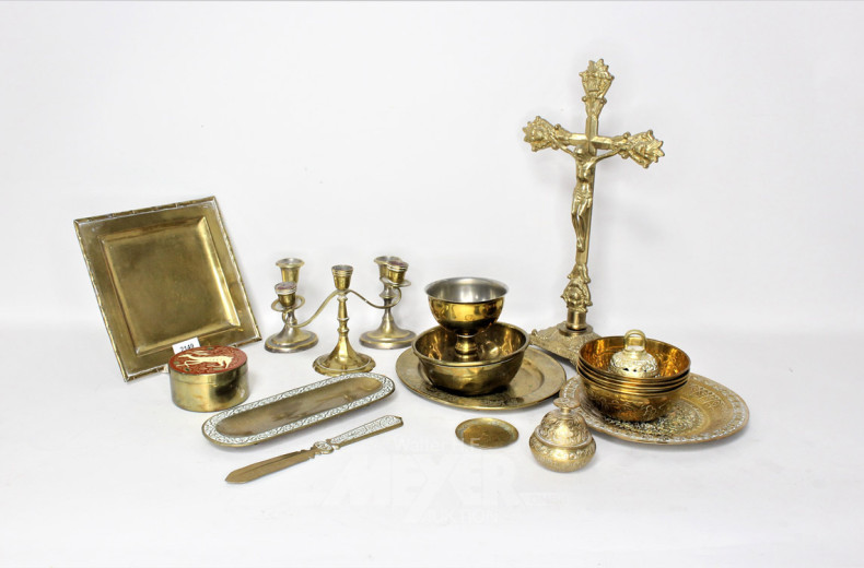 Konvolut Messingdekorationen: Leuchter,