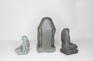3 Steinfiguren nach ägyptischen Vorbildern
