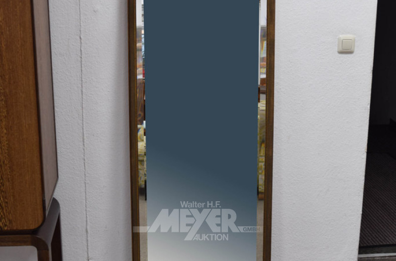 gr. Spiegel mit Beleuchtung,