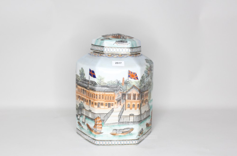 gr. Porzellan-Deckelvase, China,