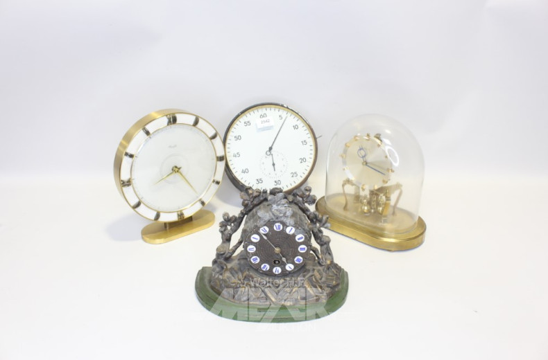 3 versch. Tischuhren, u.a. Kienzle sowie