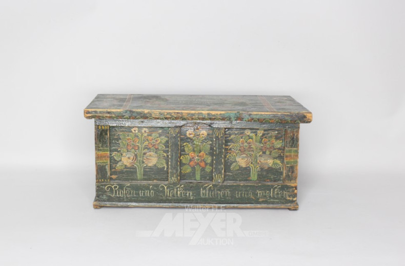 2 versch. Holzkisten und ein Keramikkrug