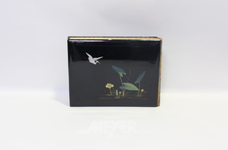 japanisches Album, Lackeinband mit