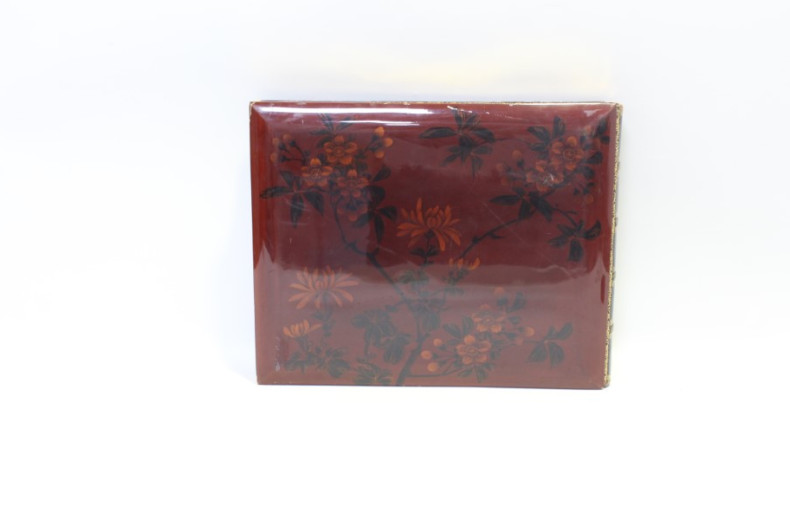 gr. japanisches Album, Lackeinband mit