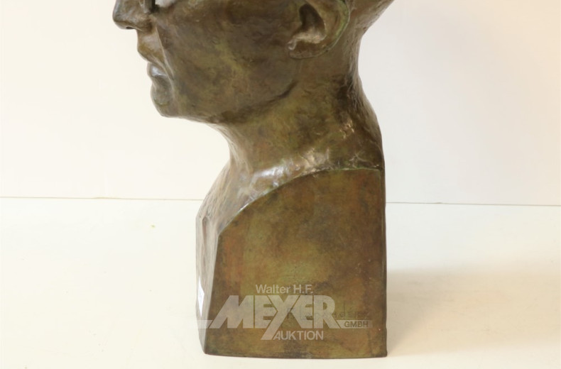 Bronzebüste, ''Mann mit Brille''
