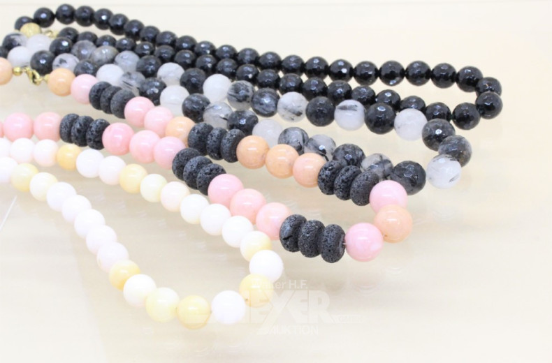 Kunststoff-Deckeldose mit