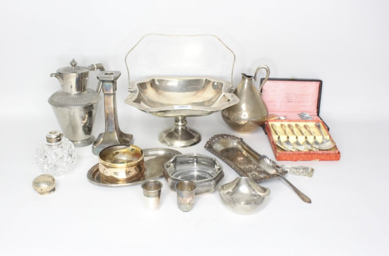 Konvolut: Kaffeekanne, Vase, Leuchter,