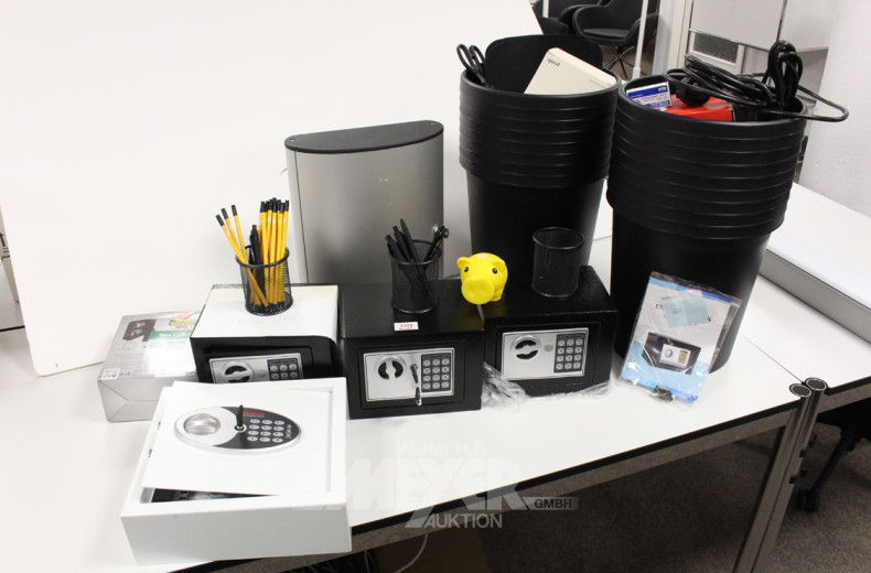 Posten Büroequipment best. aus: