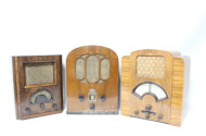 8 nostalgische Radios im Holzgehäuse