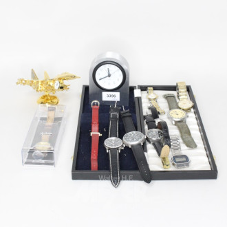2 Tisch- u. 11x Armbanduhren