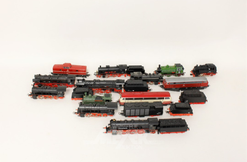 13 Lokomotiven versch. Hersteller
