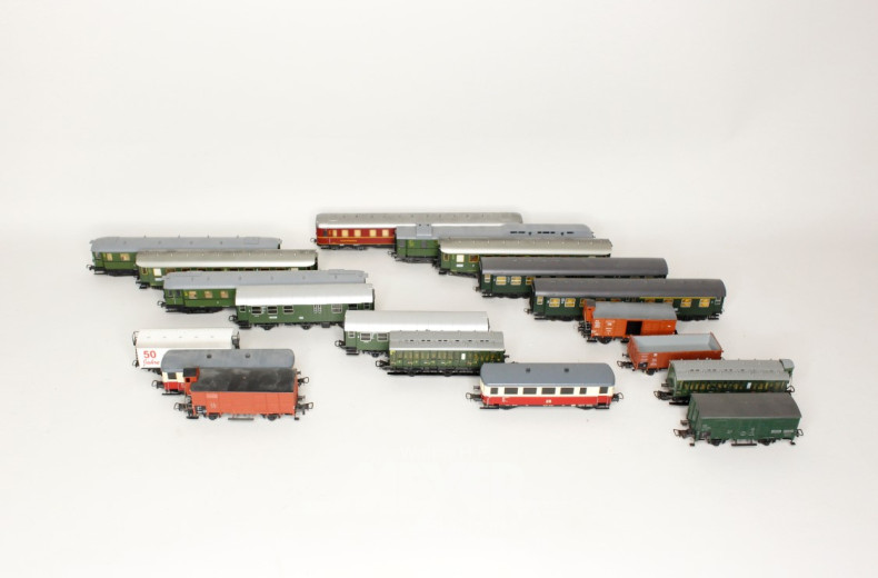 Posten Modelleisenbahn-Wagons