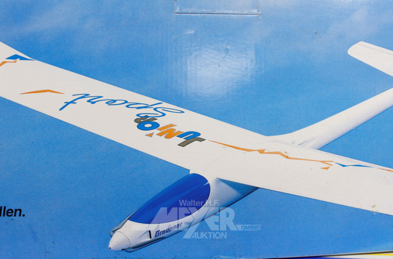 4 Modellbau-Flugzeuge,