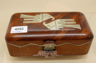 Holz-Kassette mit versch. Silberschmuck: