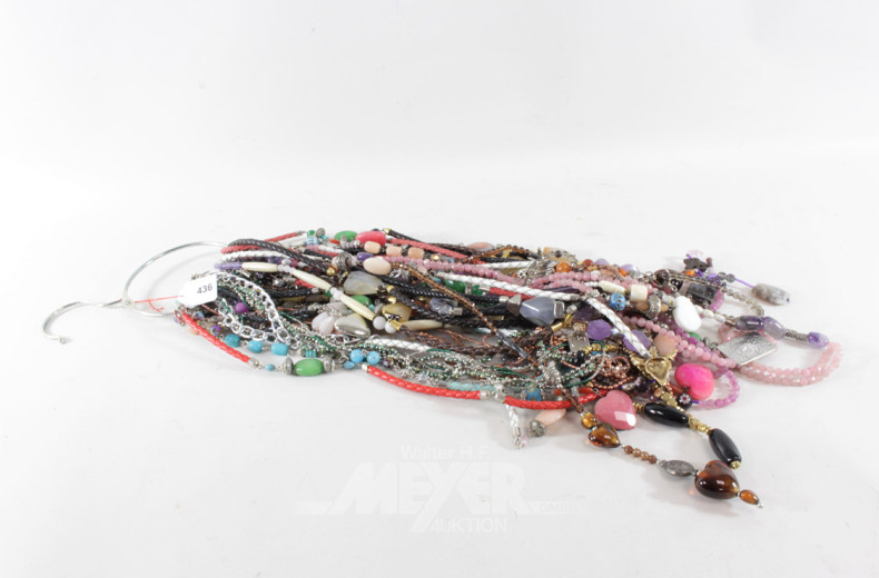 Posten Modeschmuck-Ketten