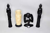 3 Dekofiguren und 1 asiatische Vase