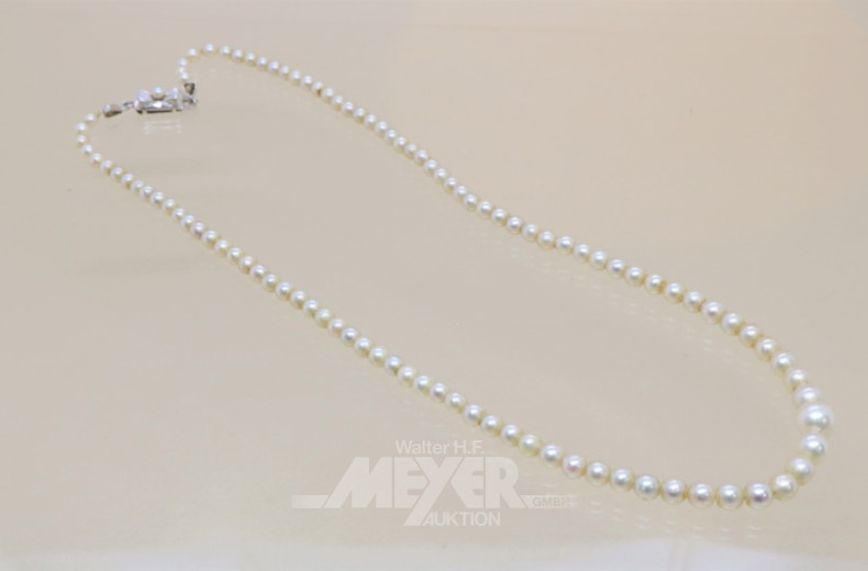 Zuchtperlenkette im Verlauf mit 585er