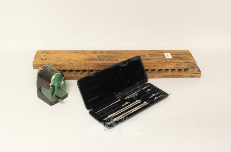 3 Teile Hausrat: Zigarrenpresse,