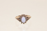 Damenring, 585er GG, mit 1 Opal,