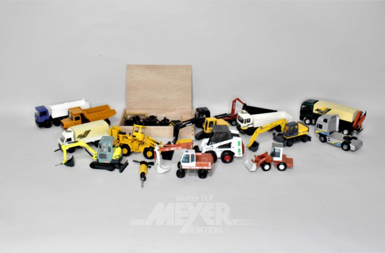 14 versch. Baustellenfahrzeuge, u.a.