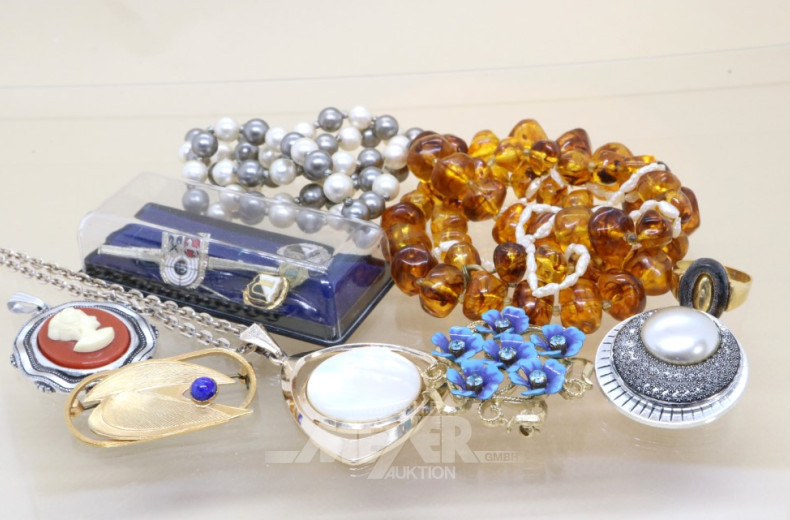 Konvolut Modeschmuck best. aus: