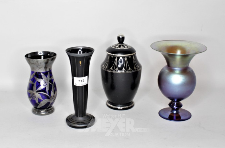 4 Glasvasen, tlw. mit Silberüberfang