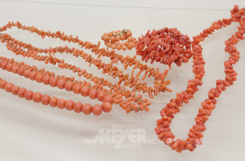 Konvolut Korallschmuck:
