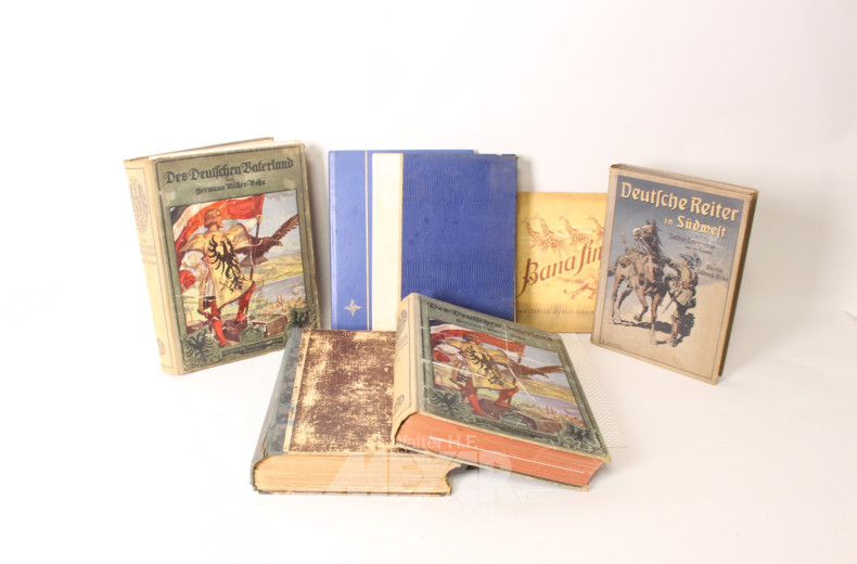 4 Bücher, 2 Briefmarkenalbum, 2 Sammel-