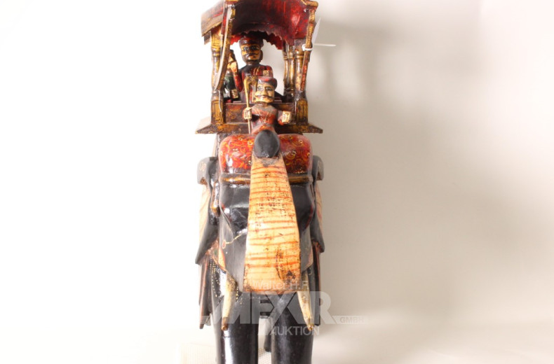 gr. Holzfigur, Elefant, farbig