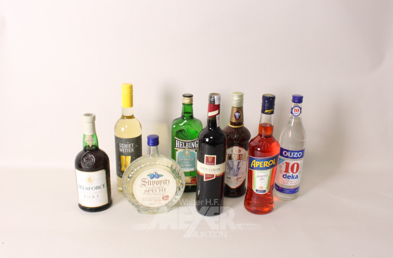 30 versch. Flaschen Alkoholika: Korn, Uozo,