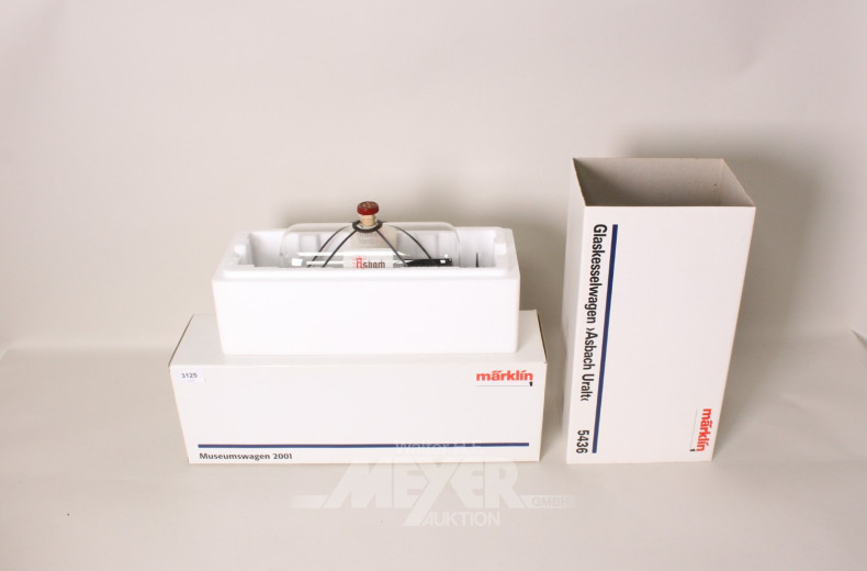 2 versch Wagen, Museums- und