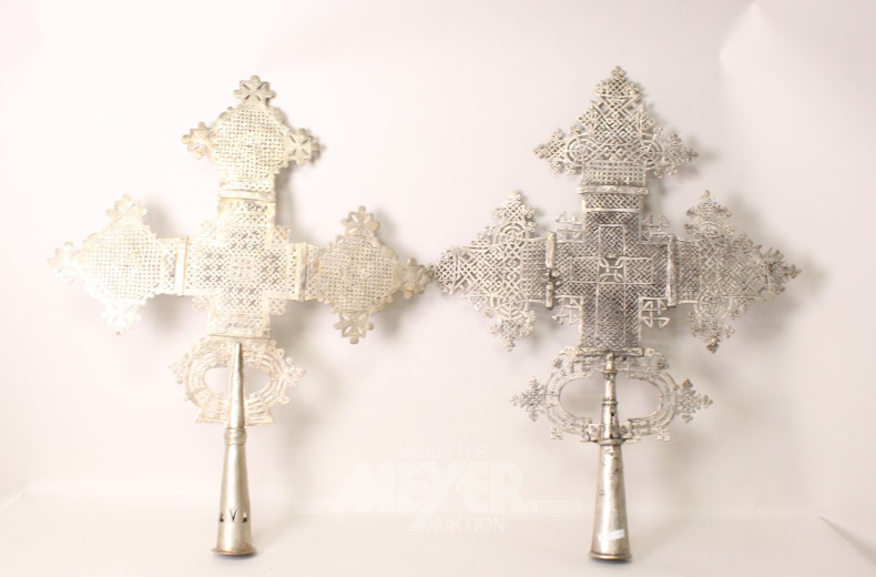 5 versch. gr. Prozzesionskreuze