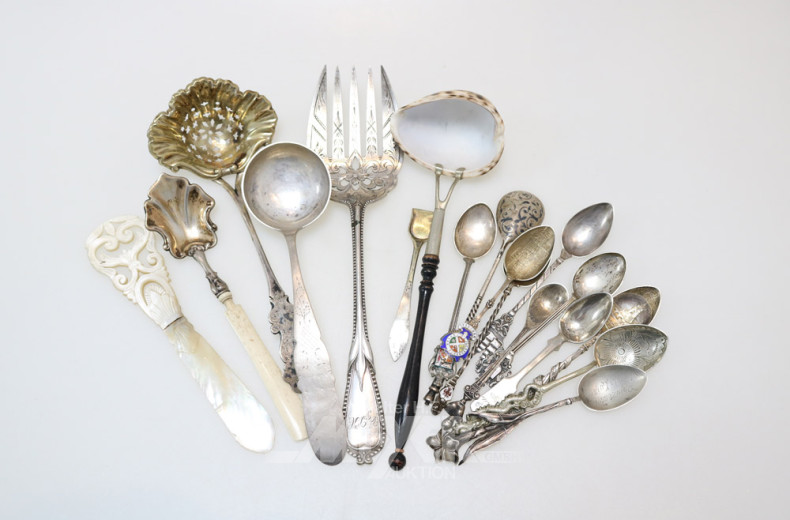 Posten Vorlegebesteckteile, tlw. Silber