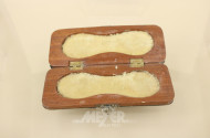 altes Brillenetui, Holz mit gravierter
