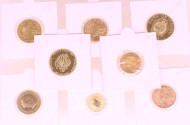 8 kl. Goldmünzen und Medaillen