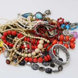 Konvolut Modeschmuck: Armbänder,