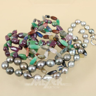 3 Perlen- u. Achatketten