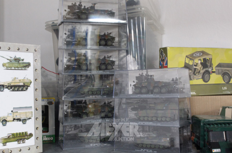 Posten div. Modell-Bausätze: