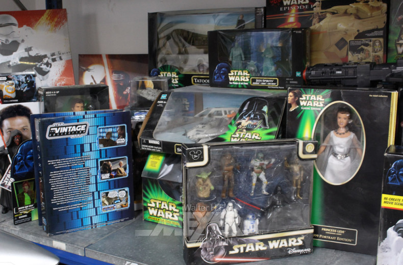 Posten div. STAR WARS-Figuren,