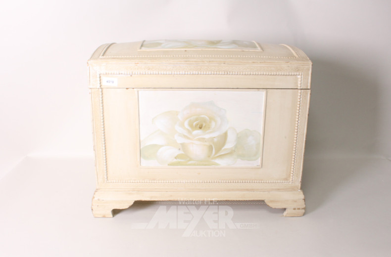 kl. Holztruhe mit Blumenmalerei