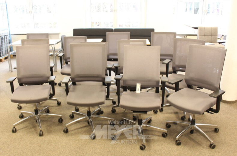 7 Armlehnen-Bürodrehstühle