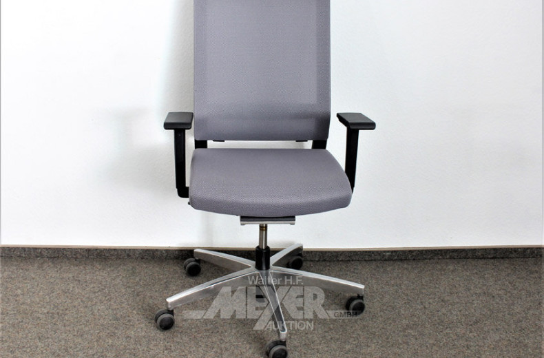 4 Armlehnen-Bürodrehstühle,